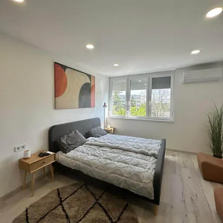 Sky Lux Apartament *
